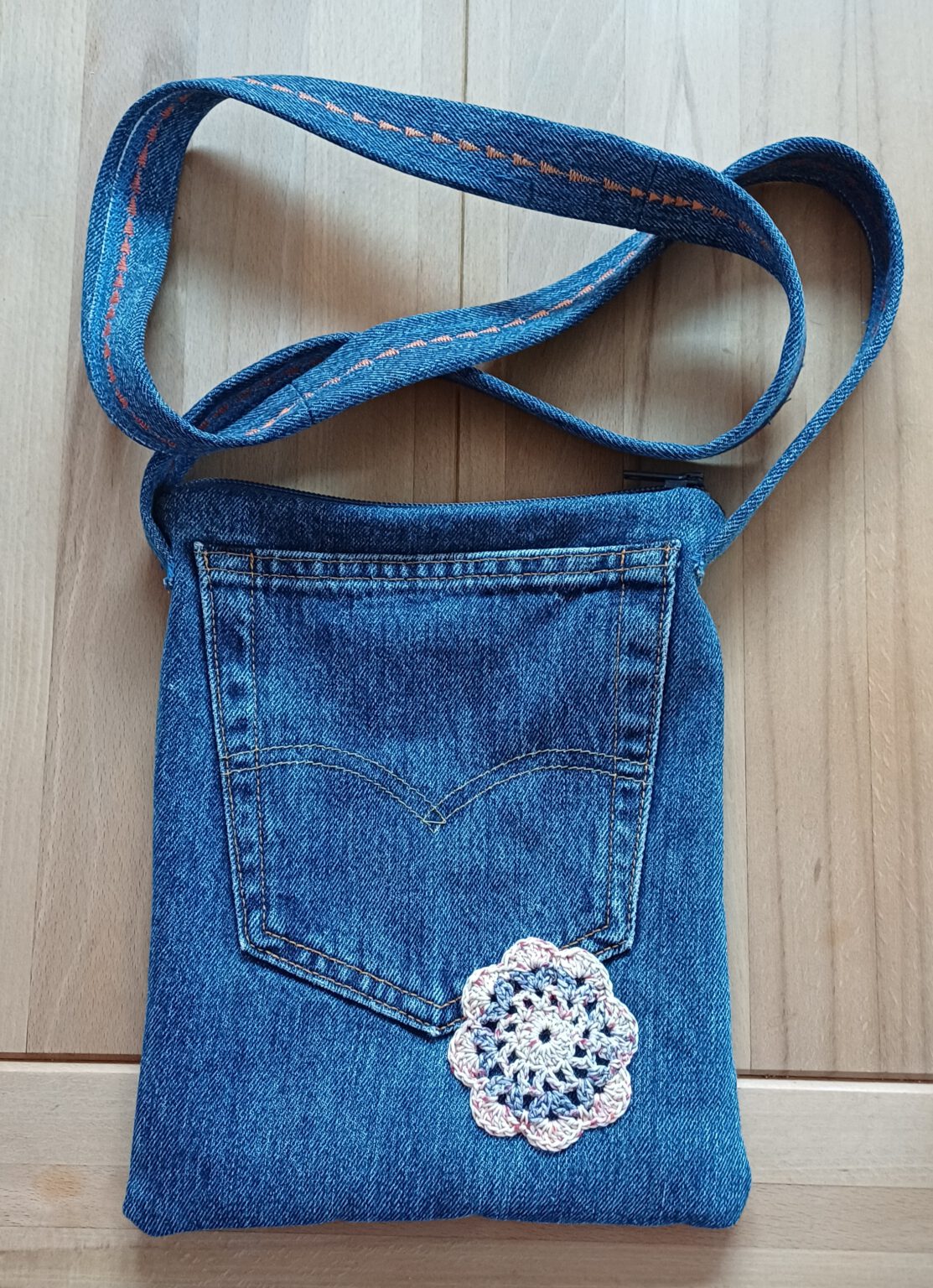 Strick-, Häkel- und Upcycling-Treff